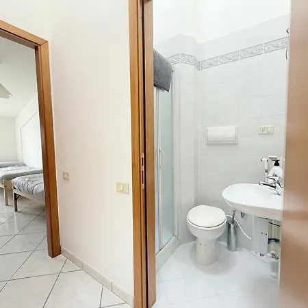 P076 - Porto Recanati, Comodo Trilocale Con Terrazzo E Lavatrice *